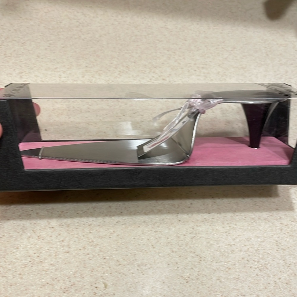 High Heel Cake Server